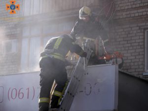 У Запоріжжі загорівся фітнес-центр У Запоріжжі загорівся фітнес-центр